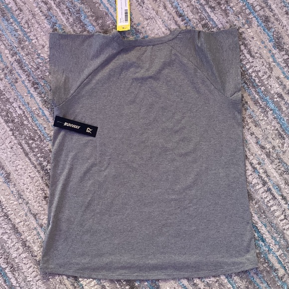 The Flutter Sleeve Graphic Active Top - Picture 4 of 5